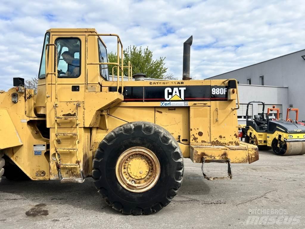 CAT 980 F Kolesni nakladalci