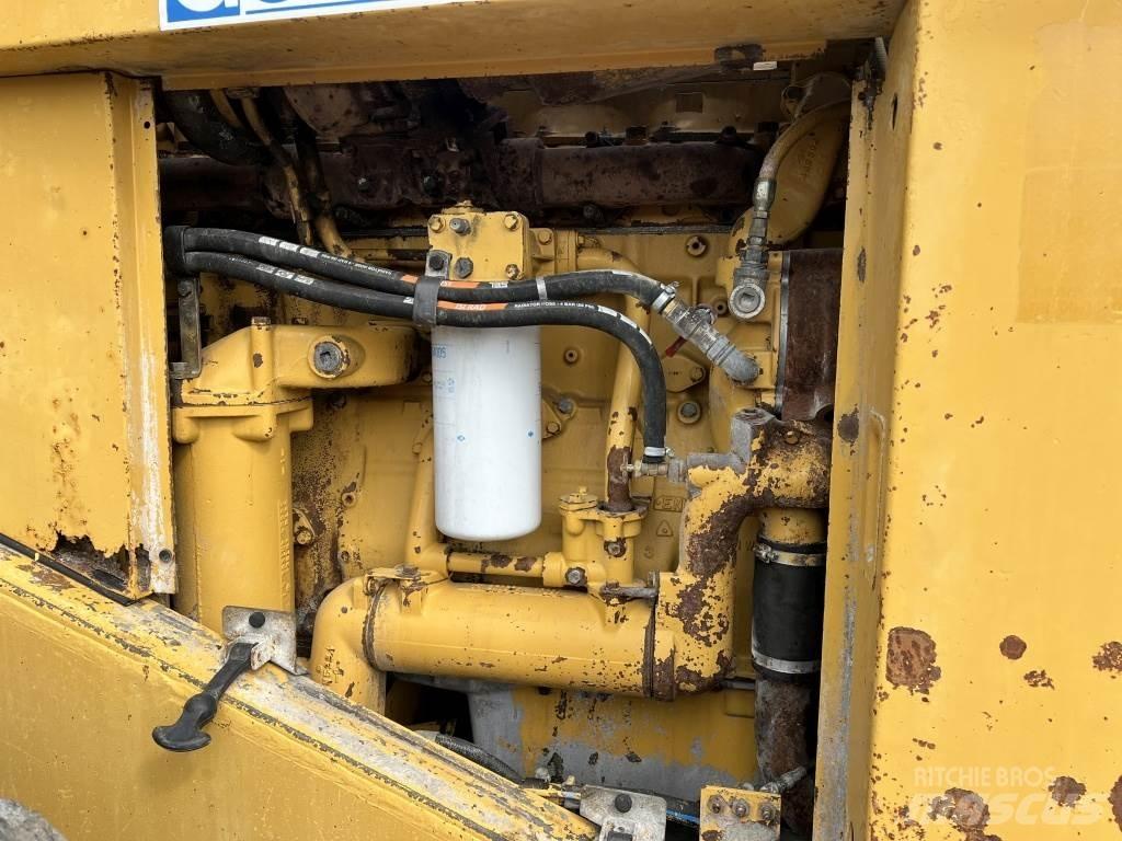 CAT 980 F Kolesni nakladalci