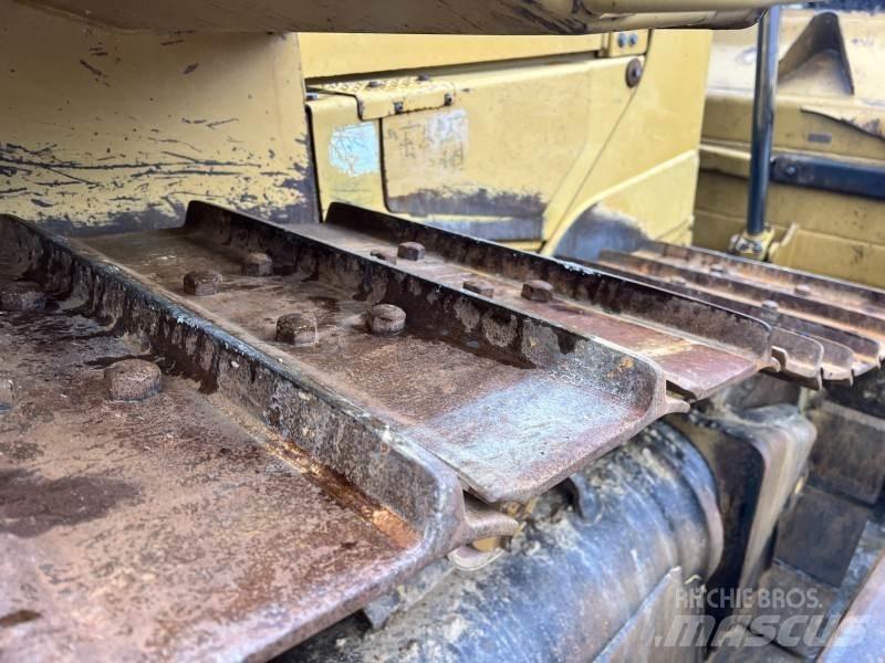 CAT D 6 T Buldožerji goseničarji