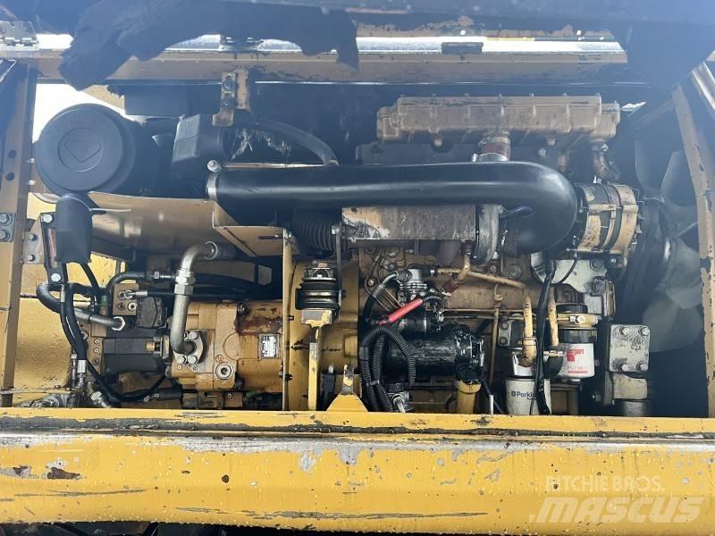 CAT M 315 Bagri na kolesih
