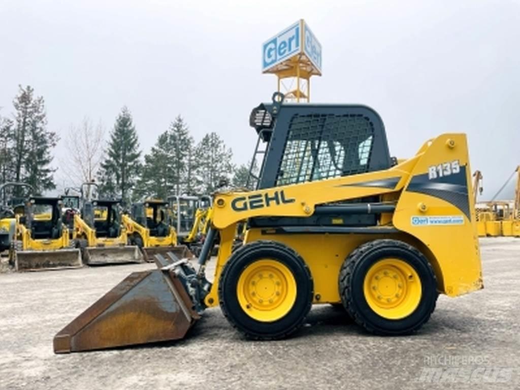 Gehl R135 Skid steer mini nakladalci
