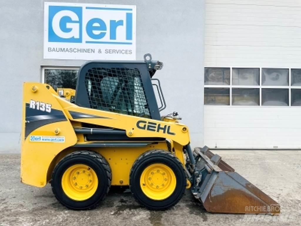 Gehl R135 Skid steer mini nakladalci