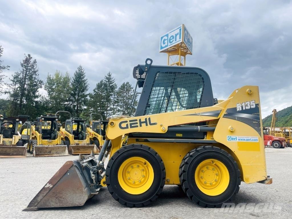 Gehl R135 Skid steer mini nakladalci