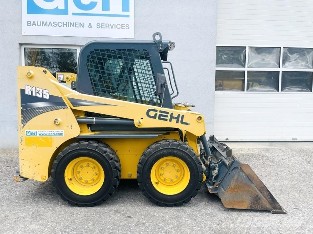 Gehl R135 Skid steer mini nakladalci