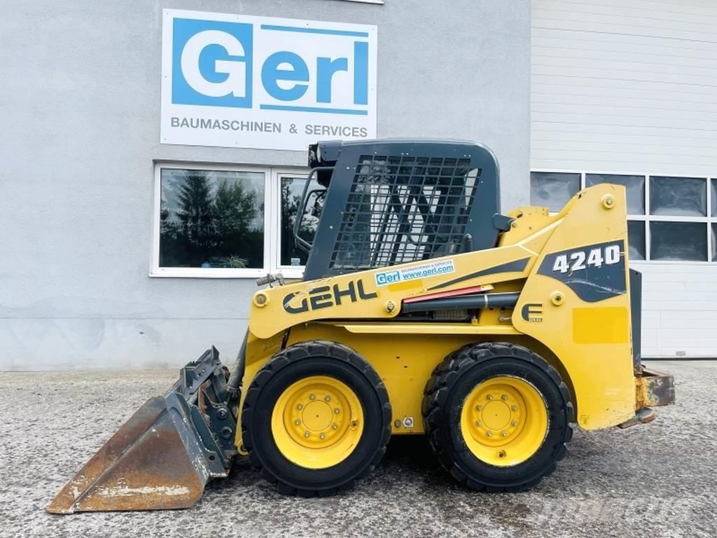 Gehl SL4240 Skid steer mini nakladalci