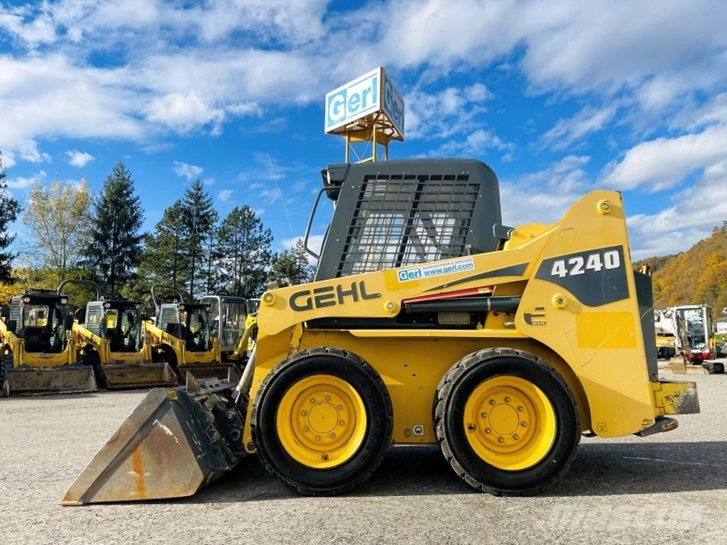 Gehl SL4240 Skid steer mini nakladalci