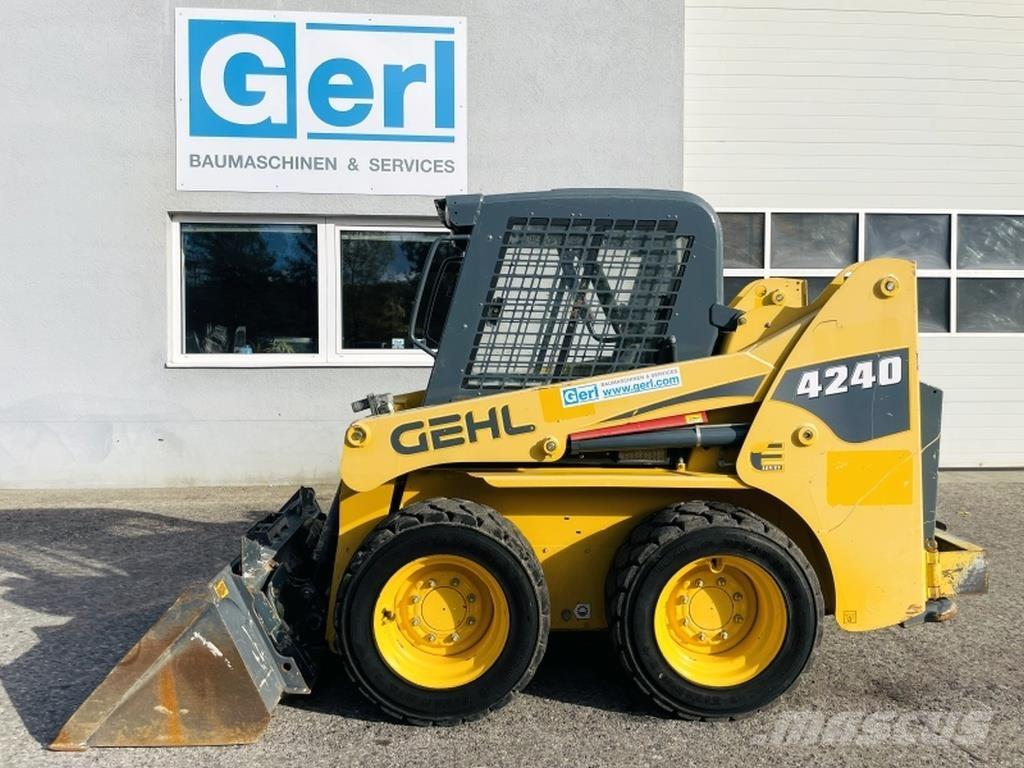 Gehl SL4240 Skid steer mini nakladalci