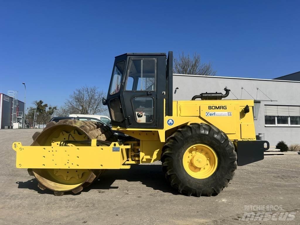 JCB Vibromax W 1402 PD Enojni valjarji
