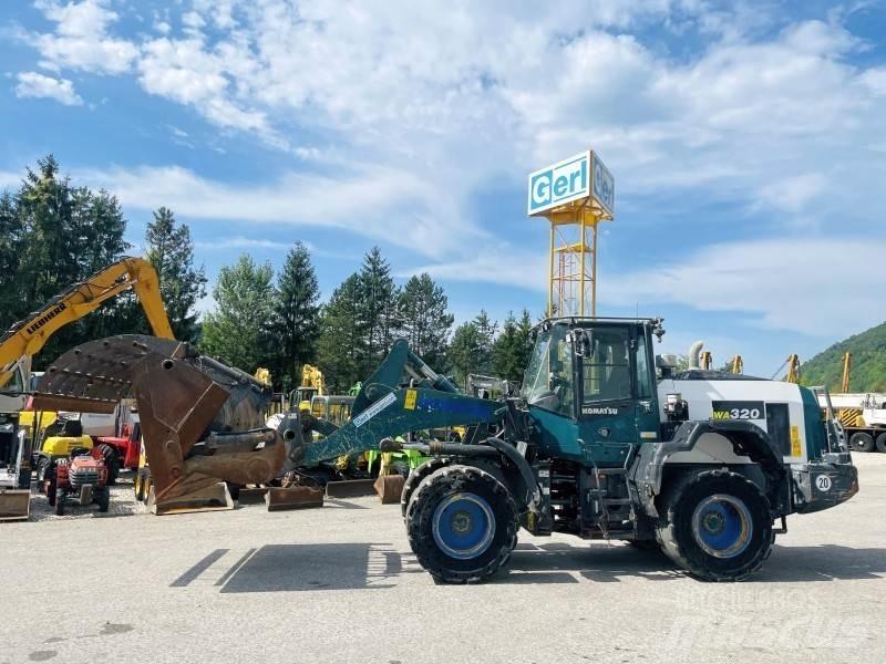 Komatsu WA320-8 Kolesni nakladalci