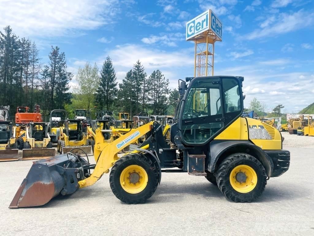 Komatsu WA80-6 Kolesni nakladalci