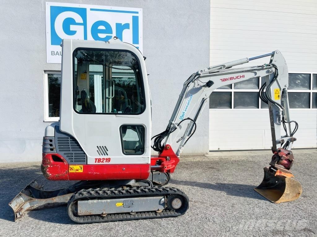 Takeuchi TB219 Mini bagri <7t