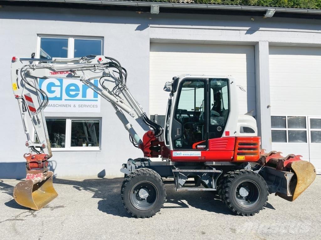 Takeuchi TB295W Bagri na kolesih