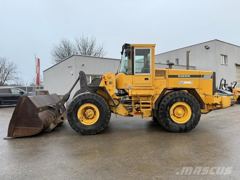 Volvo L 120 C Kolesni nakladalci