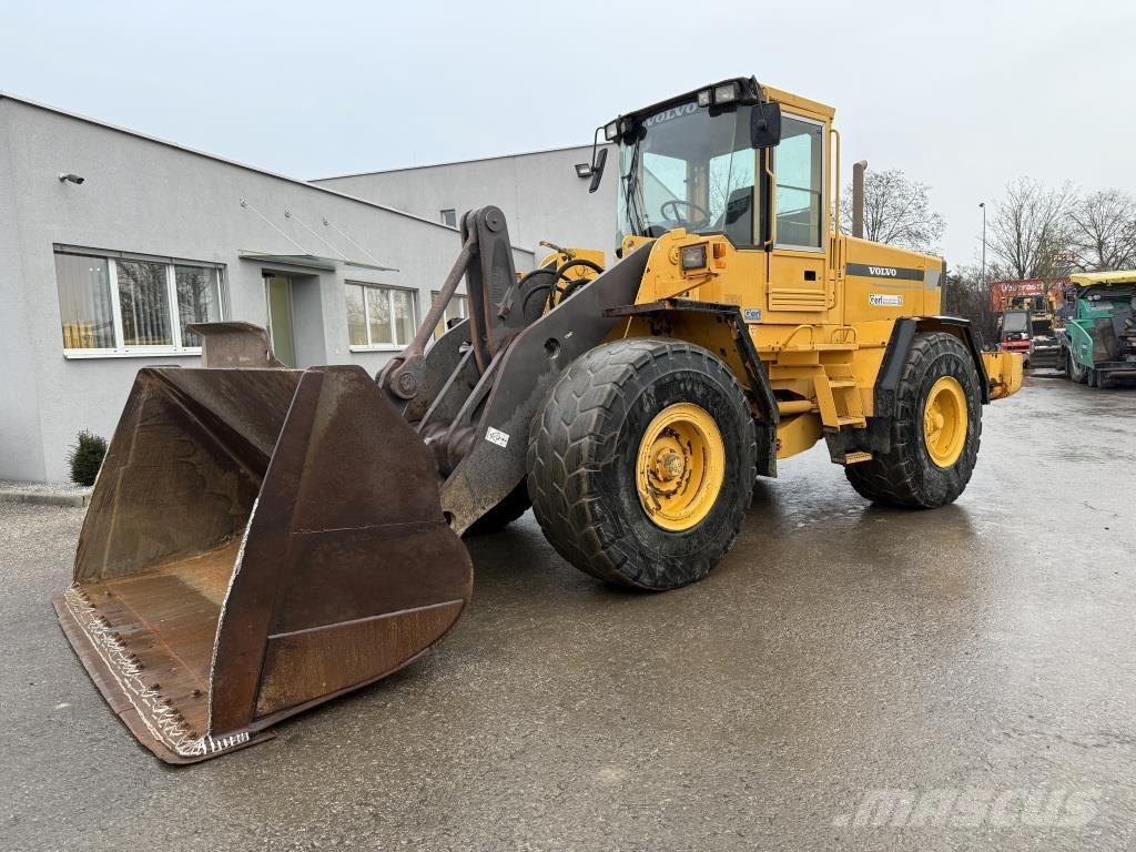 Volvo L 120 C Kolesni nakladalci