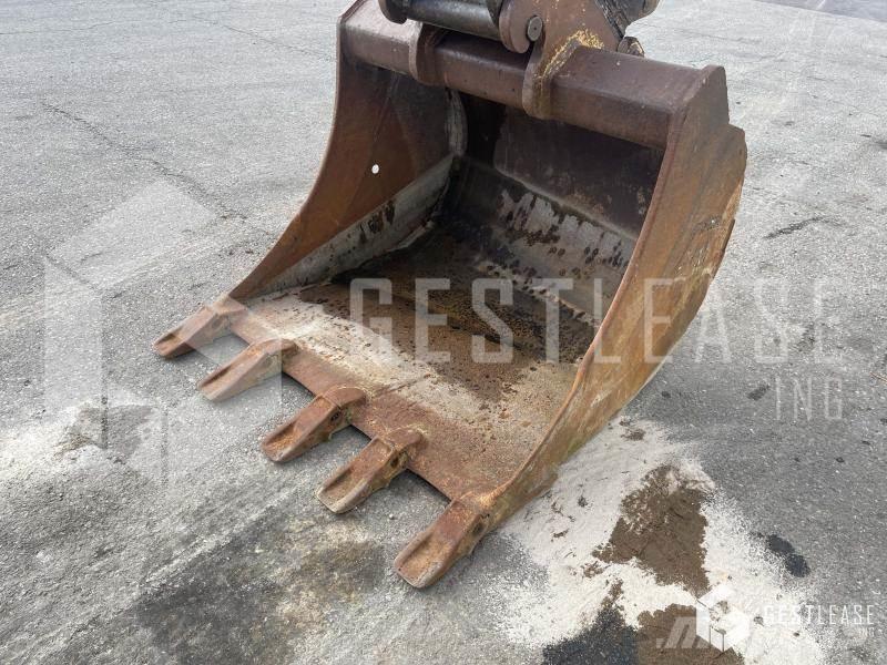 Doosan DX235LC Bagri goseničarji