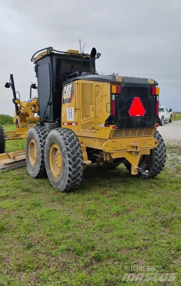 CAT 140M Buldožerji goseničarji