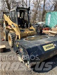 CAT 262B Skid steer mini nakladalci