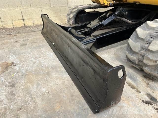 CAT 304E2 CR Mini bagri <7t