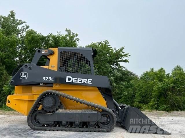 John Deere 323E Skid steer mini nakladalci