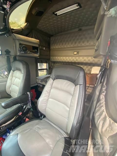 Kenworth W900L Drugo