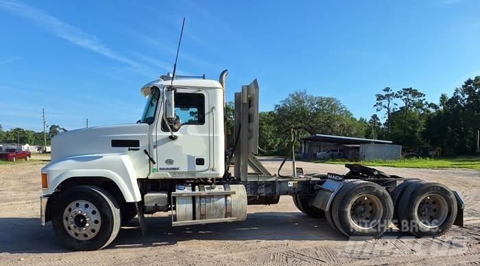 Mack CHU613 Drugo