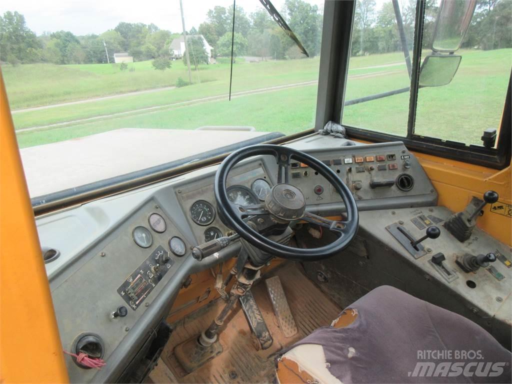 Volvo A25C Kiper tovornjaki