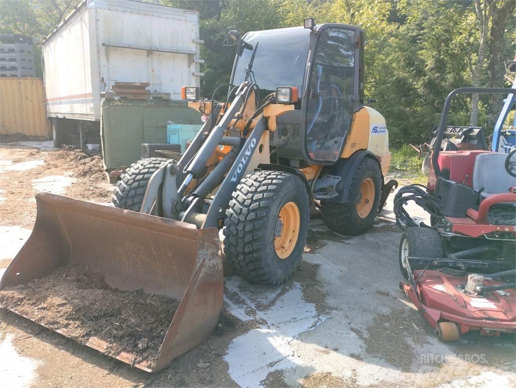 Volvo D20L Kolesni nakladalci