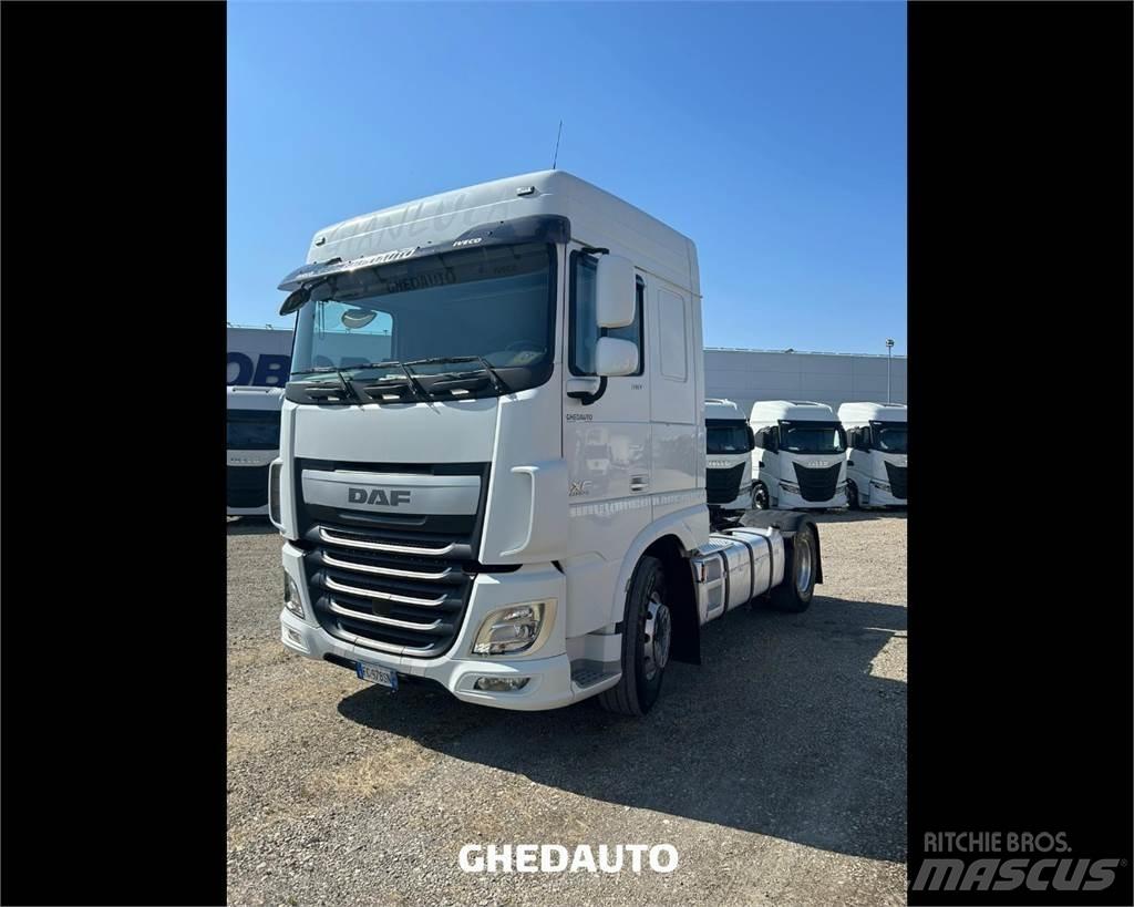 DAF DAF Tovornjaki zabojniki
