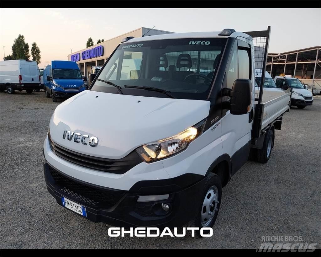 Iveco 35C14 Zabojni kombi