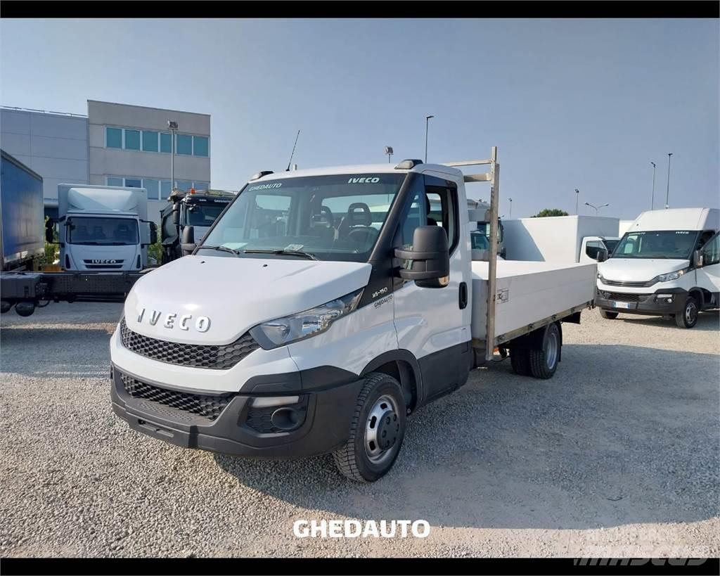 Iveco 35C15 Zabojni kombi