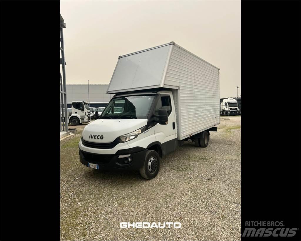 Iveco 35C18 Zabojni kombi