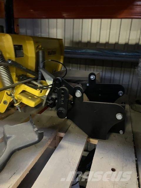 John Deere  Snežne deske in plugi