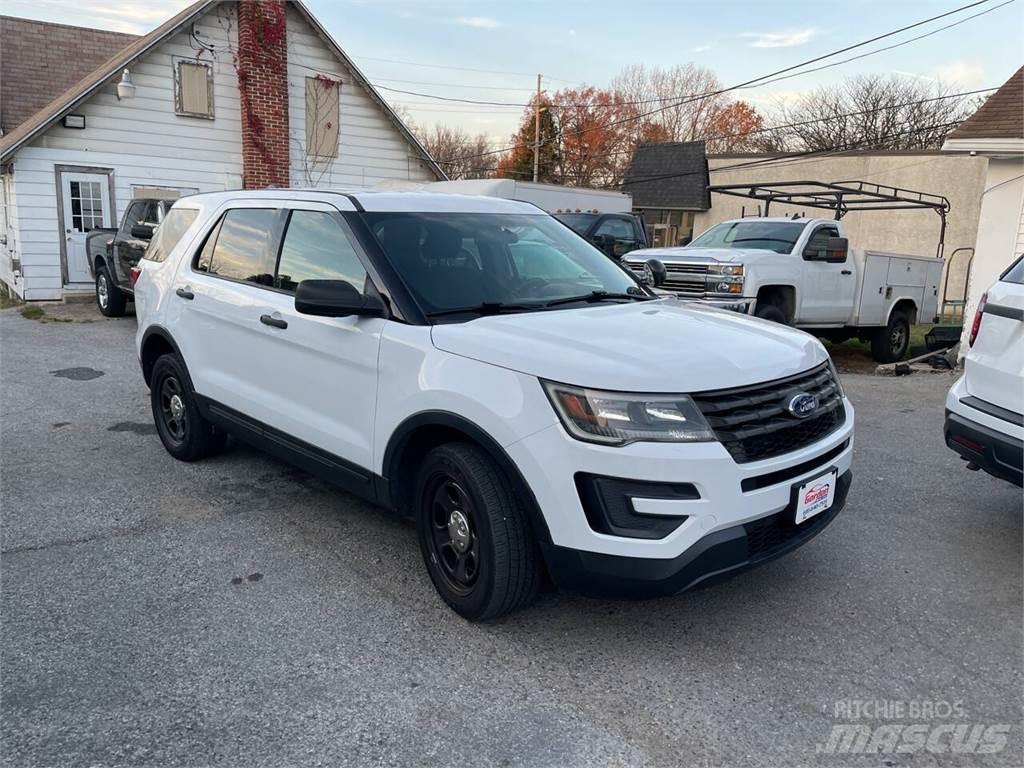 Ford Explorer Avtomobili