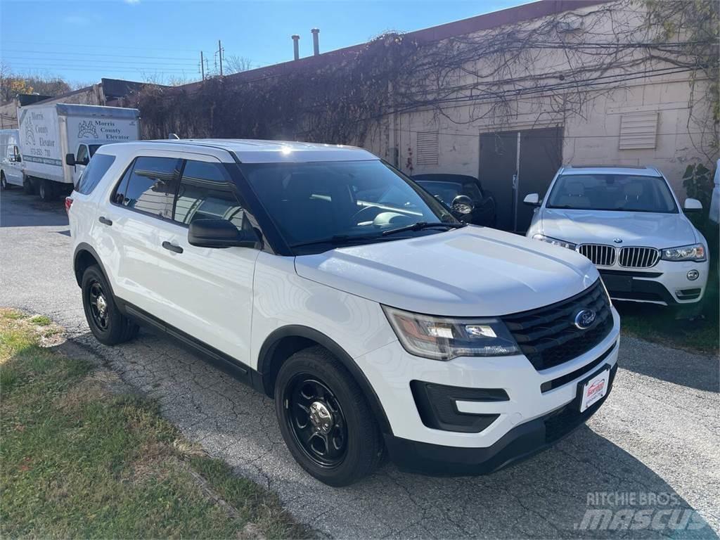 Ford Explorer Avtomobili