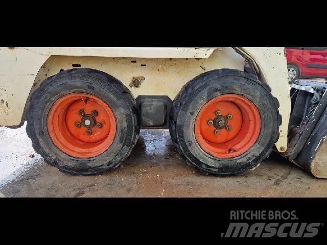 Bobcat S70 Kolesni nakladalci
