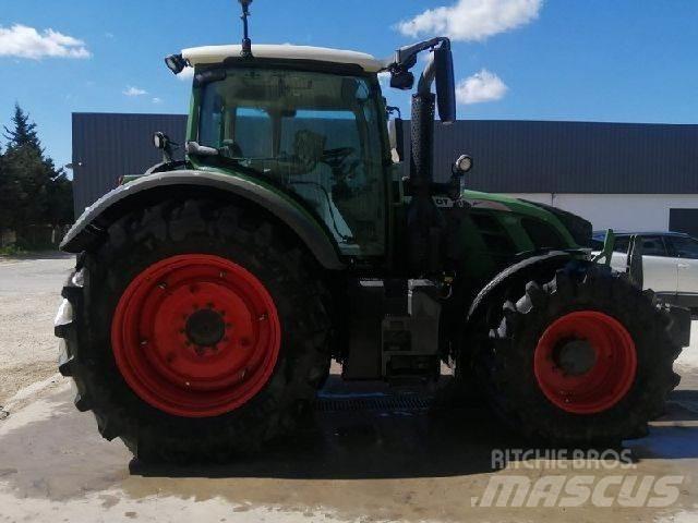 Fendt 718 VARIO Traktorji