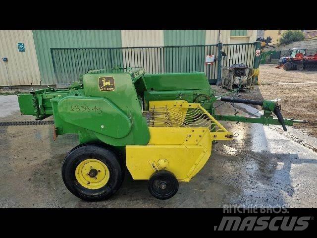 John Deere 359 Balirke (kvadratne bale)