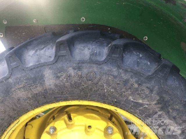 John Deere 5050E Traktorji
