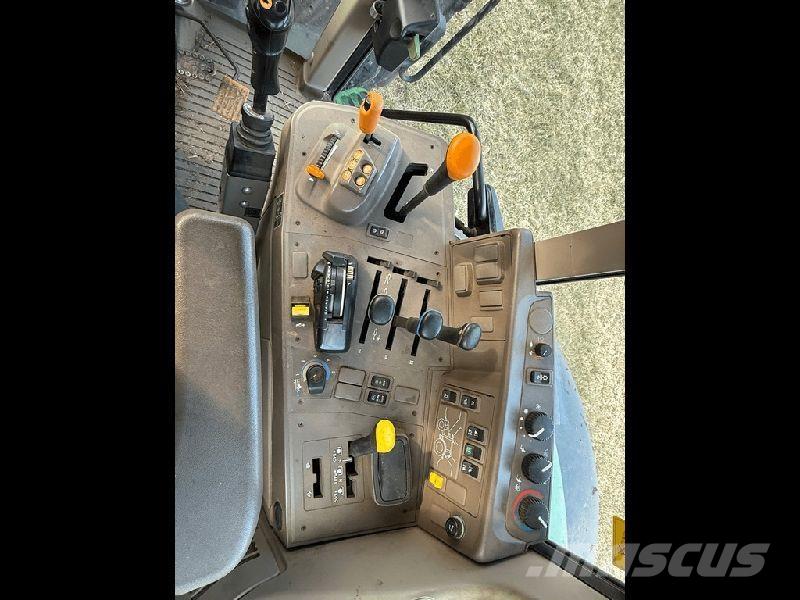 John Deere 6120M Traktorji