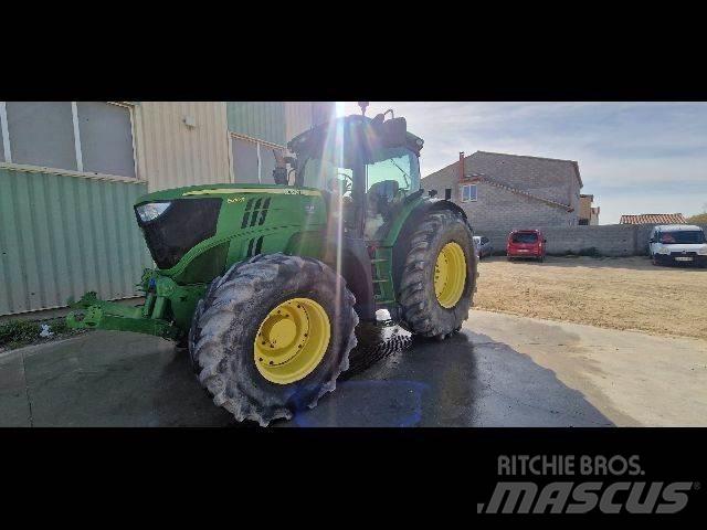 John Deere 6210 R Traktorji