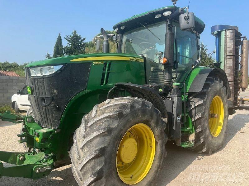 John Deere 7250R Traktorji