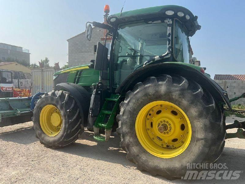 John Deere 7250R Traktorji