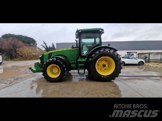 John Deere 8310R Traktorji