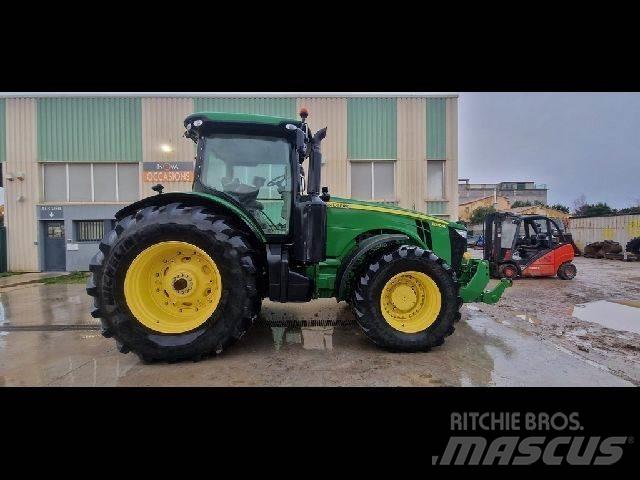 John Deere 8310R Traktorji