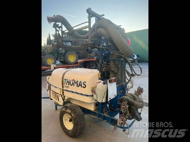 Thomas TTZ 800 Vlečne škropilnice