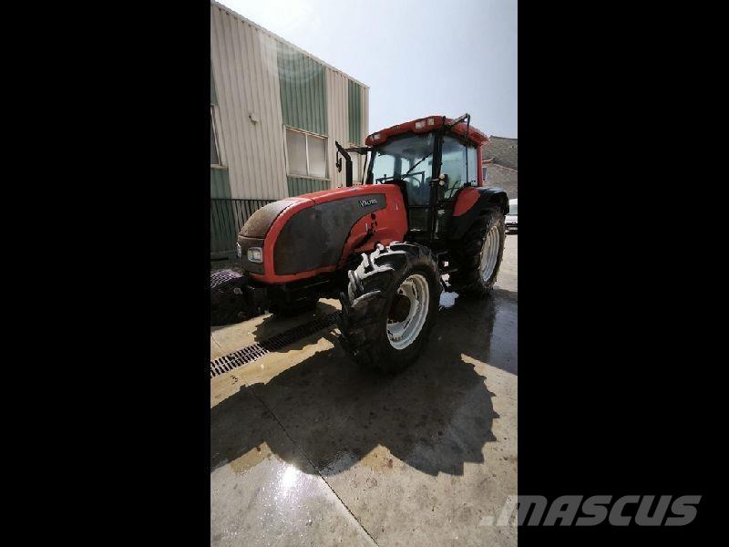 Valtra T140 Traktorji