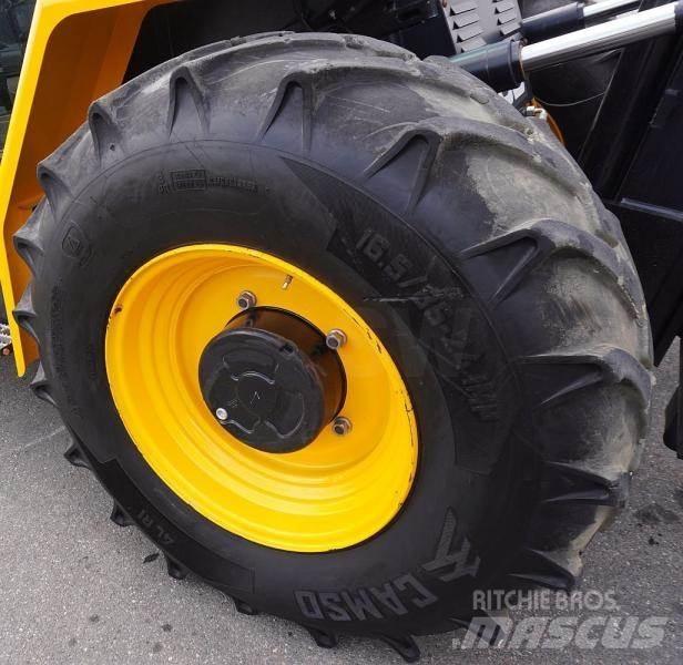 JCB 940-4 Terenski viličar
