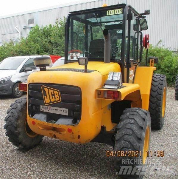 JCB 940-4 Terenski viličar