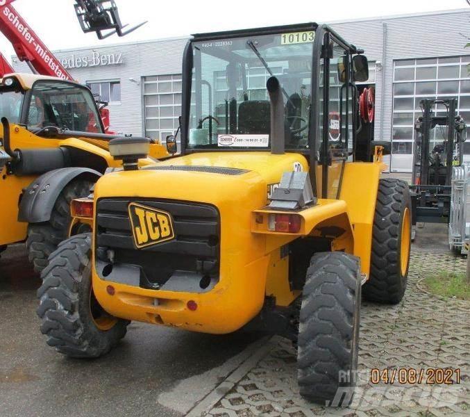 JCB 940-4 Terenski viličar