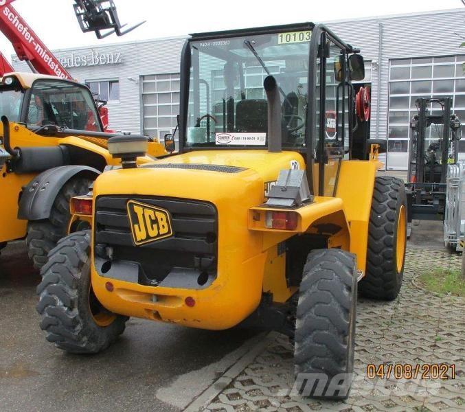 JCB 940-4 Terenski viličar